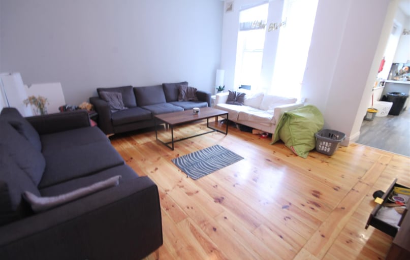 Devonshire Place, Jesmond, Newcastle - Image 1